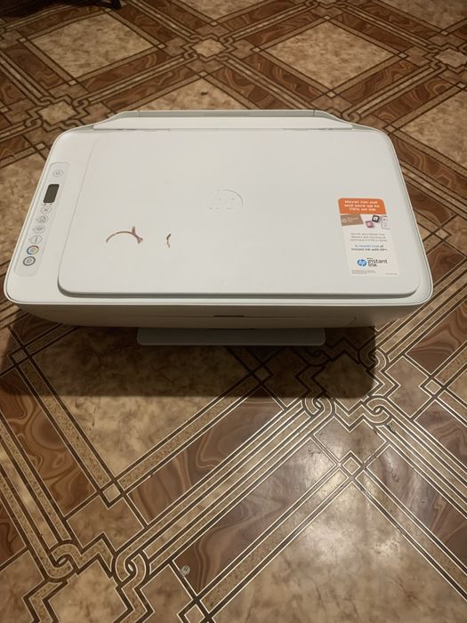 Продаю HP DeskJet 2710e — практично новий, з чеками
