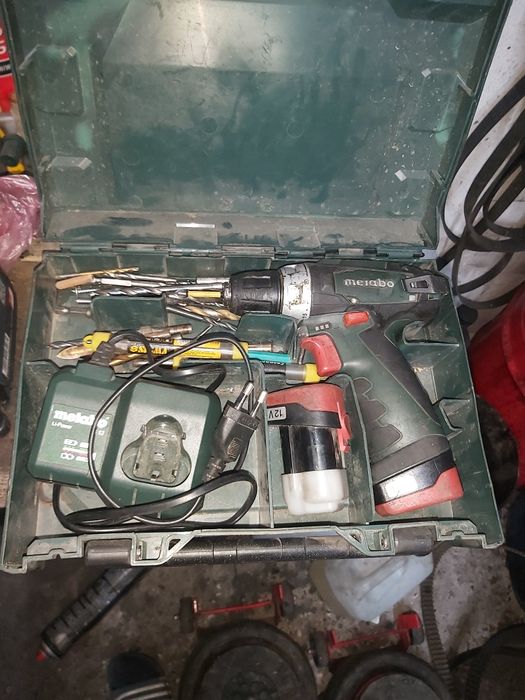 Продам шуруповерт метабо
