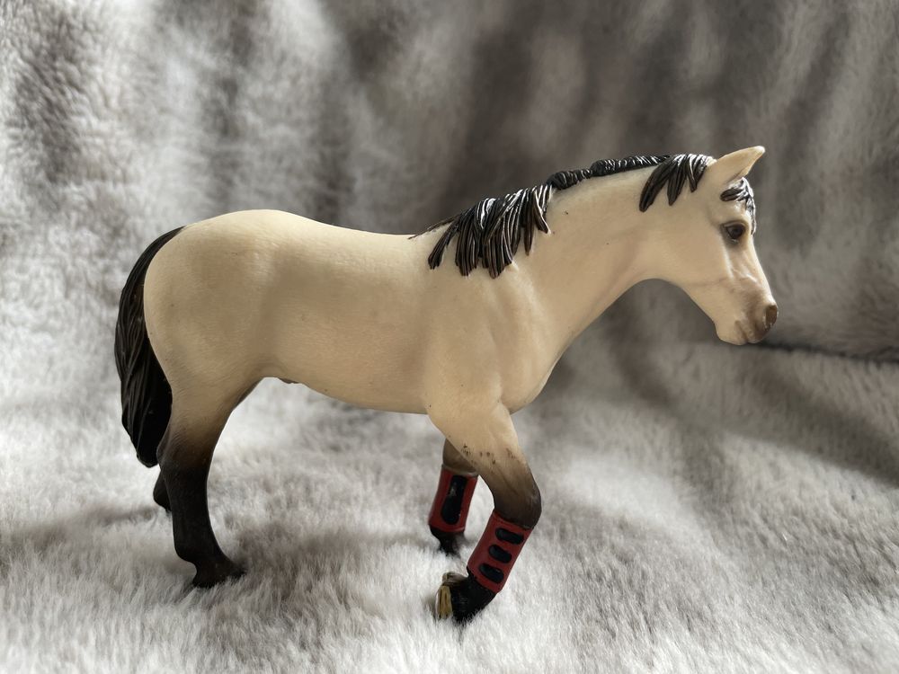 Figurka koń Schleich