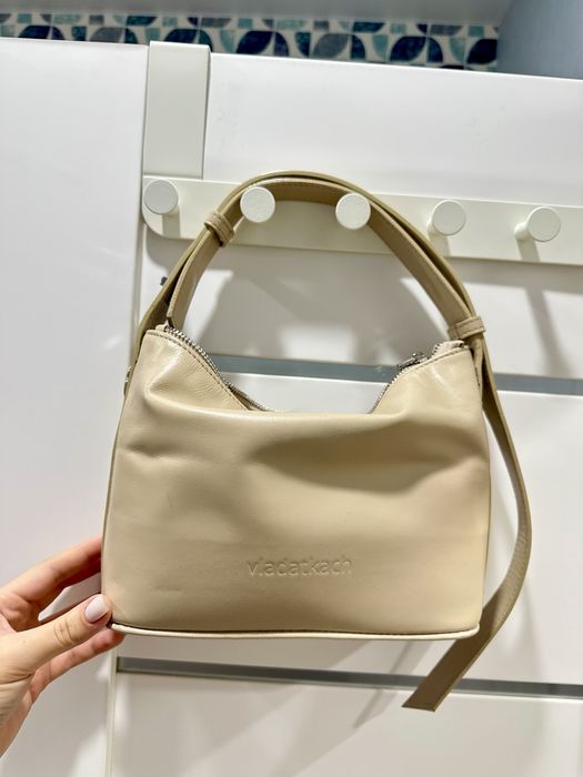 Бежева шкіряна сумочка українського бренду