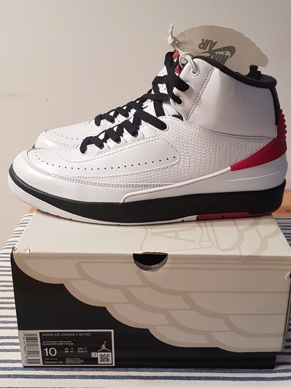 Air Jordan 2 Retro OG Chicago NOWE rozmiar 42 EUR