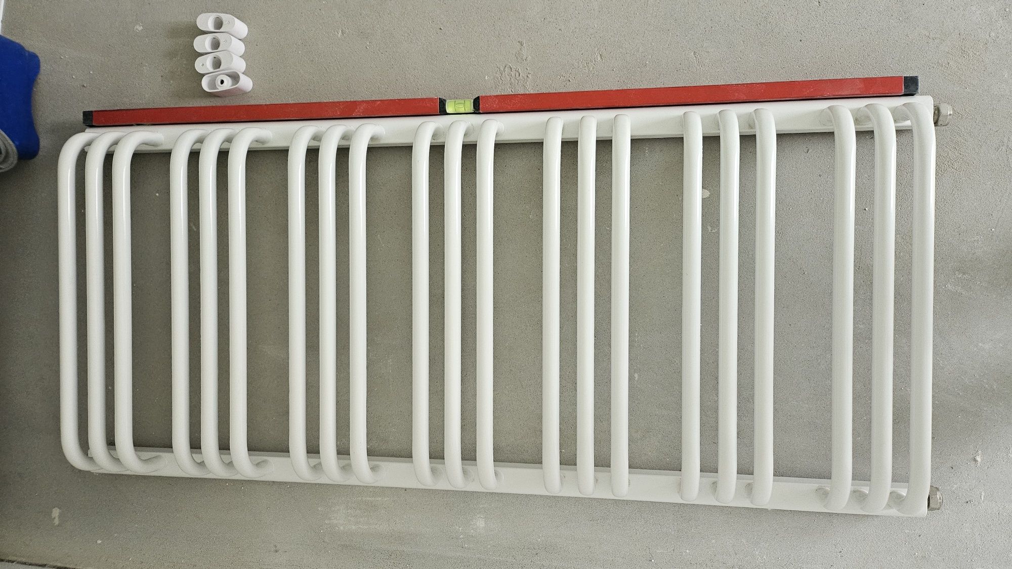 Grzejnik kaloryfer łazienkowy ENIX 122x55 deweloperski Zabrze/Katowice