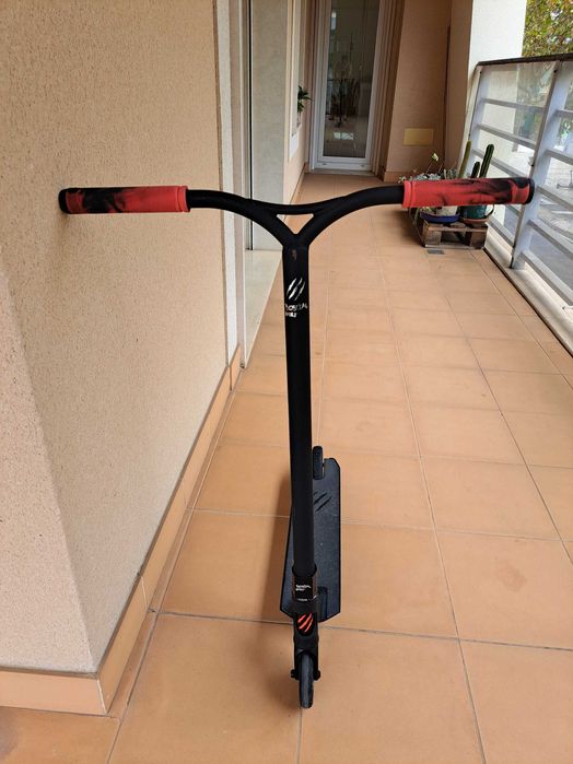 Trotinete profissional Bestial Wolf modelo Rocky R12