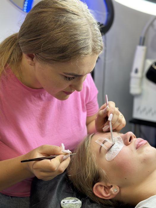 ОБУЧЕНИЯ наращиванию ресниц, ламинирование ресниц