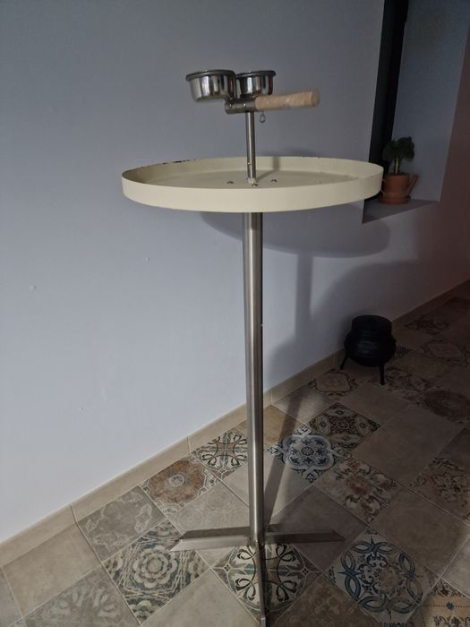 Poleiro para ave