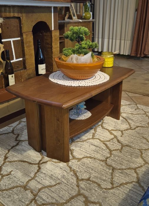 Conjunto de madeira de cerejeira para sala