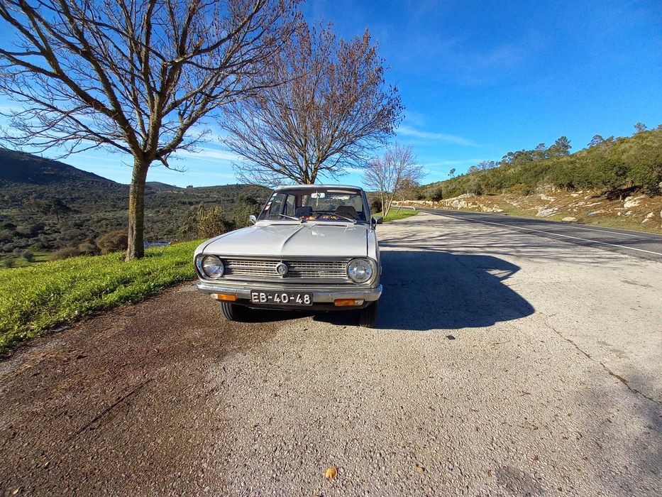 Carro clássico datsun