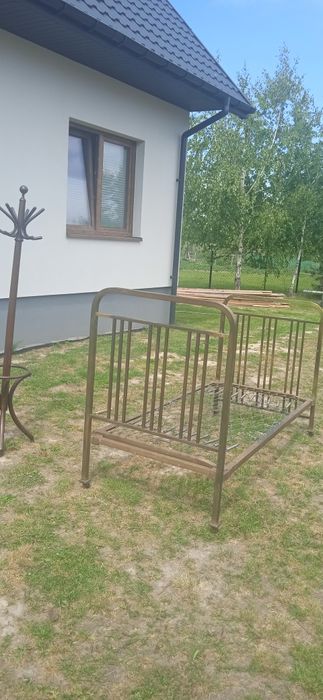 Stare mosiężne sygnowane  przedwojenne łóżko