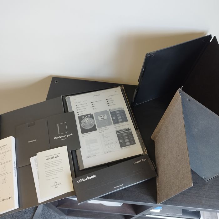 reMarkable 2 + Marker Plus + capas + extra como novo (Braga)