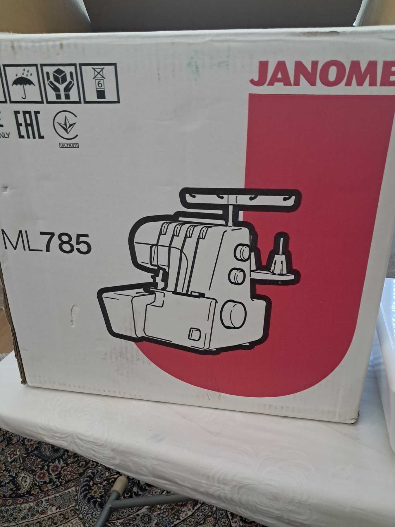 Продам оверлок Janome ML 785 майже новий.