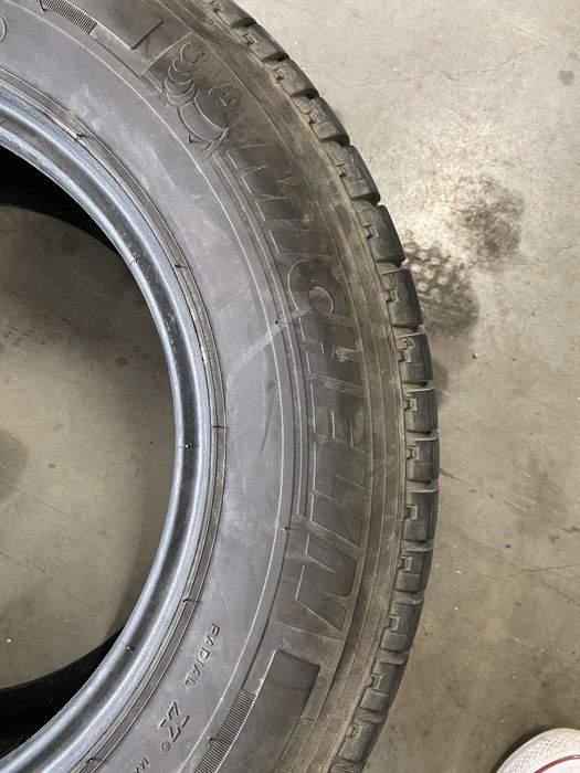 Opona Michelin Agilis 235/65 R16C