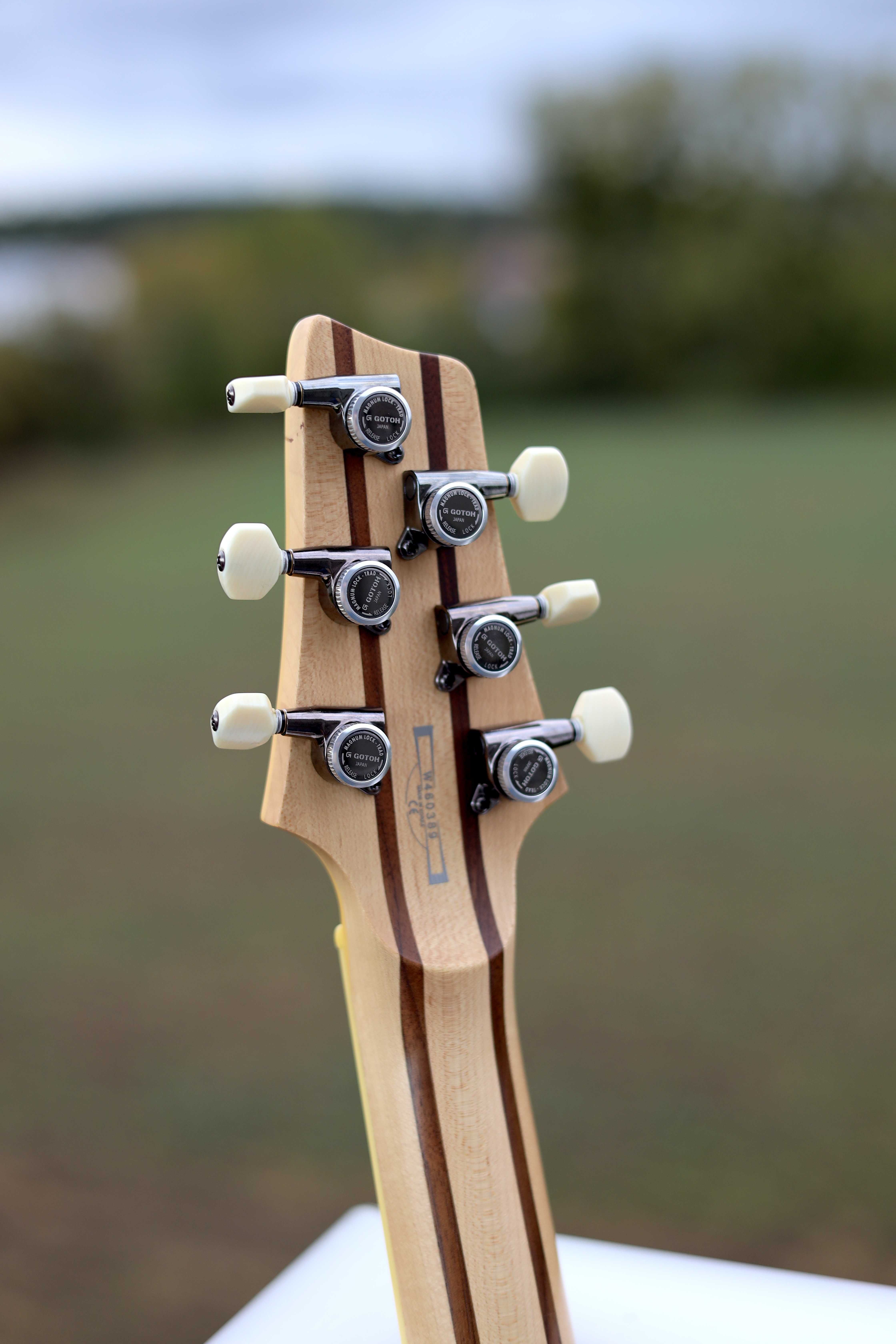 Ibanez Prestige SZ4020FM Natural Flat + Ibanez Case