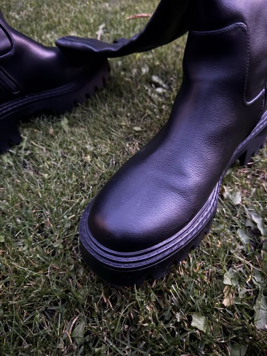 Сапожки високі чоботи