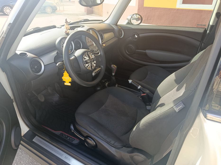 Mini Cooper d , impecável