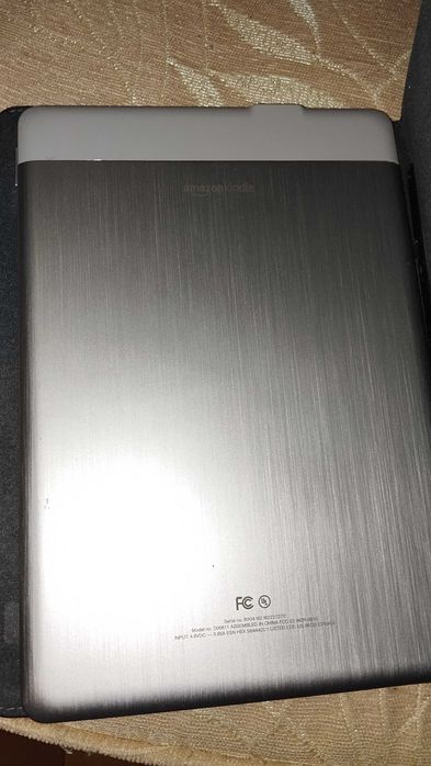 Amazon Kindle DX 10" электронная книга,E-ink чернила,чехол,новый аккум