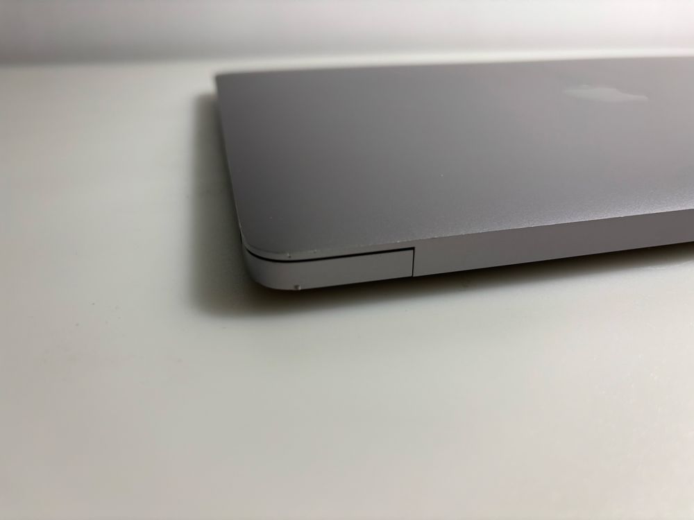 Apple MacBook Air (Retina, 13-inch, 2020)макбук 2020 інтел A2179
