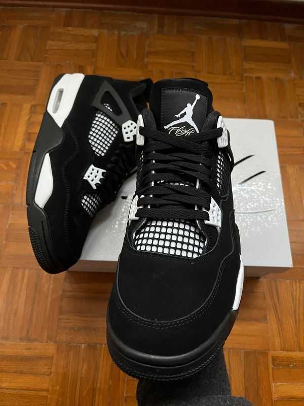 Jordan 4 Retro White Thunder R.40