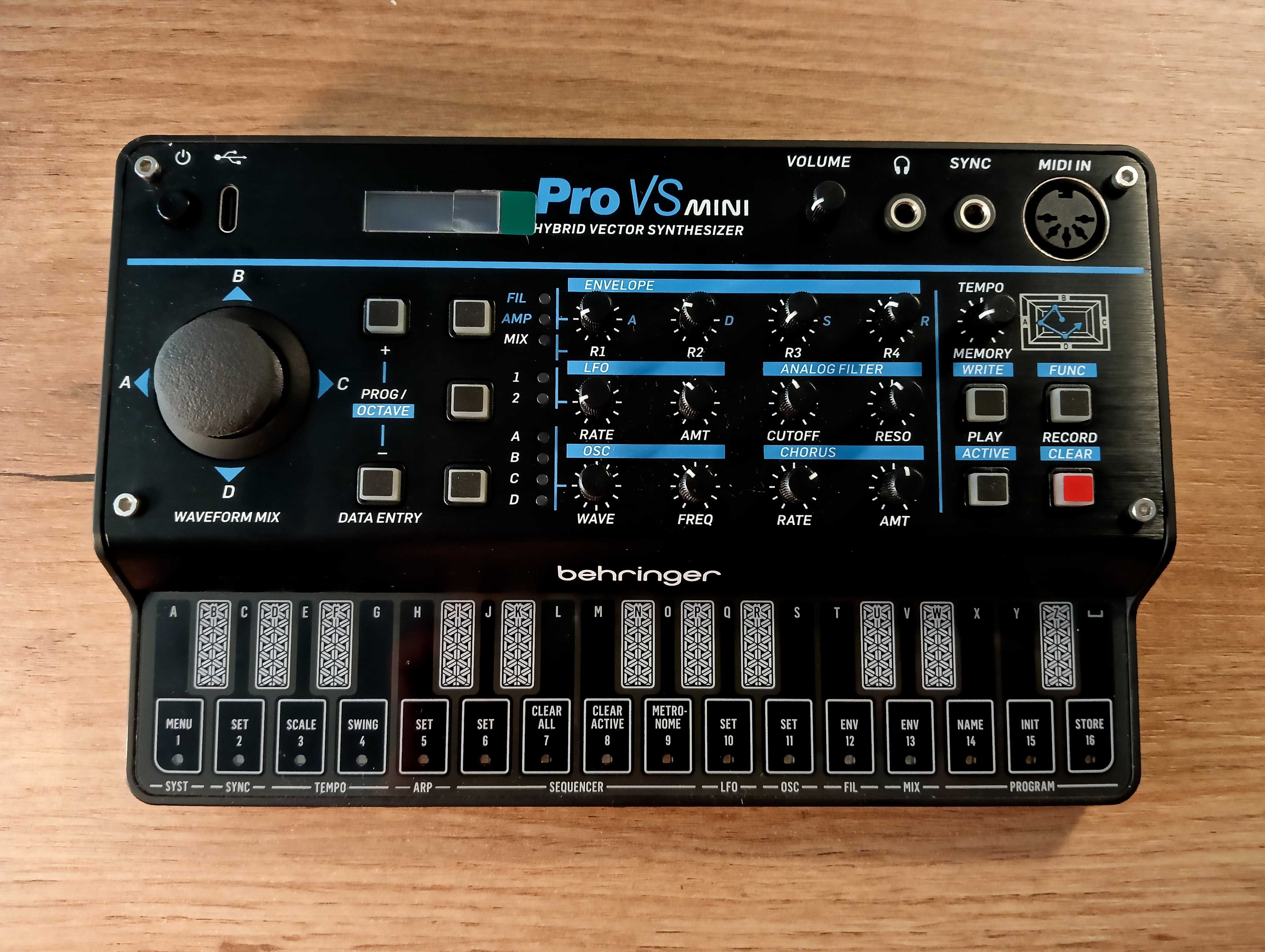 Behringer PRO VS MINI и клавиатура SWING