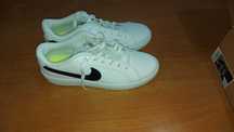 Vendo sapatilhas Nike homem RIGOROSAMENTE NOVAS - HOMEM
