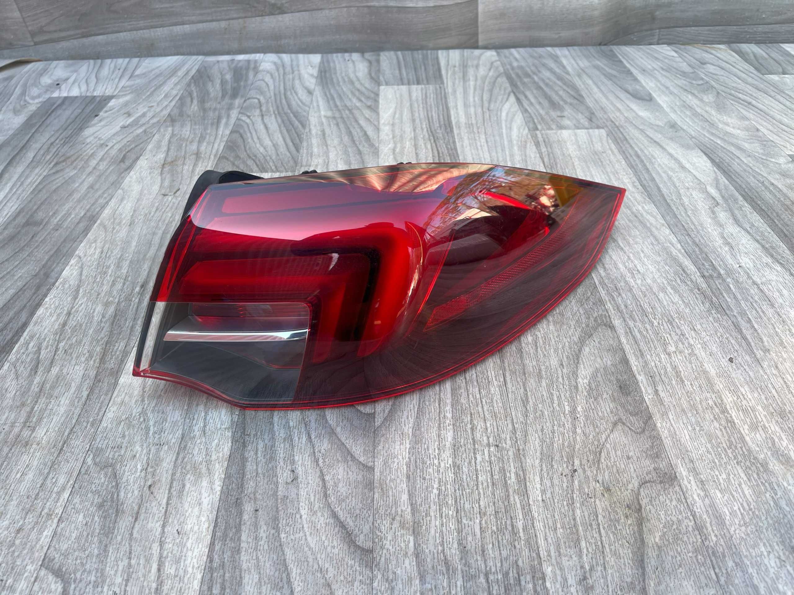 Buick Regal 2018 - 20 Sportback Lampa tyl prawa USA