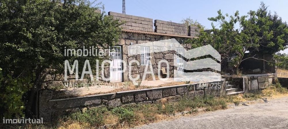 Lote Com Ruinas Para Moradia Ou Prédio