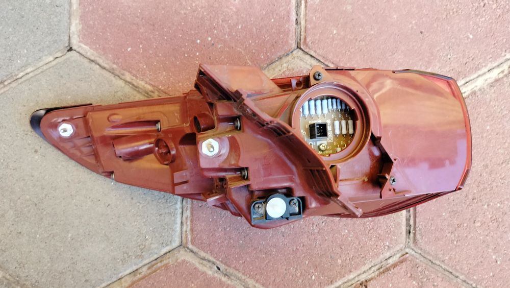 Задний правый фонарь INFINITY FX37