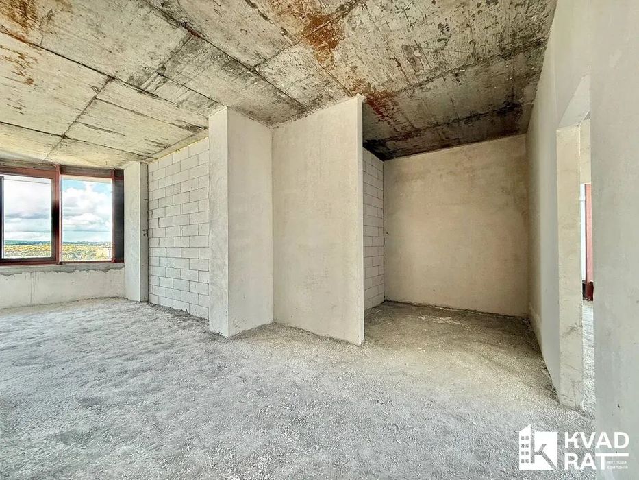 Продаж елітного пентхаусу  у першій лінії біля міського озера!!!