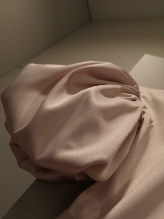 Святкова сукня у пудровому кольорі , розмір 104