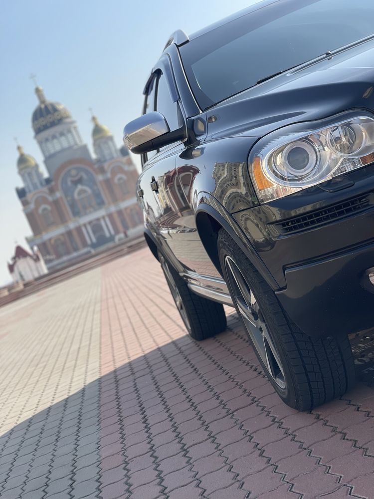 Volvo xc90 2013рік 3.2(газ-бензин) R-designe