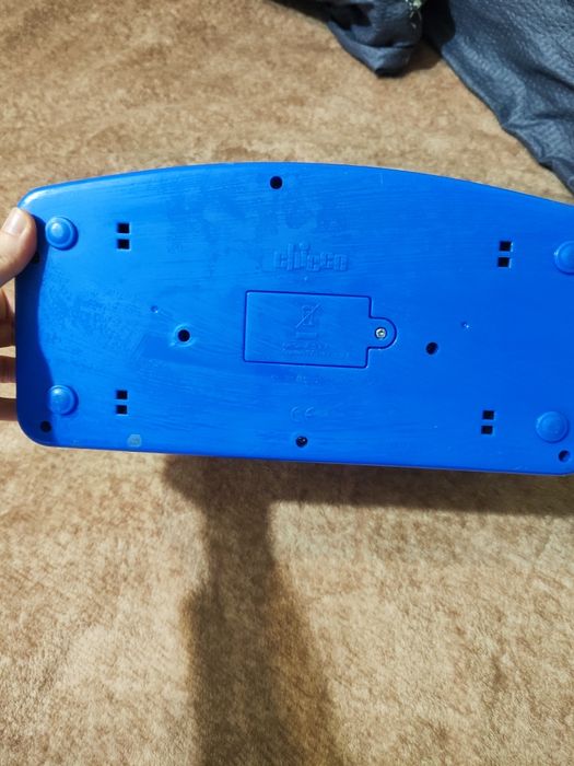 Хатинка із звірями chicco музична