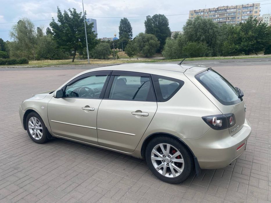 Продам мазду 3, 1.6 мех, люк, климат, стабилизация