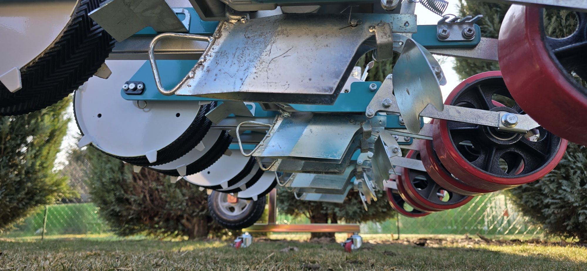 Siewnik do warzyw mechaniczny nie pneumatyczny punktowy precyzyjny