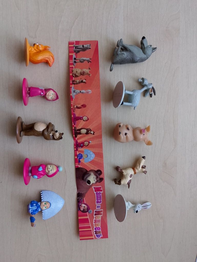Кіндер Фигурки из яиц Карамель Маша и Медведь, 2010 г.