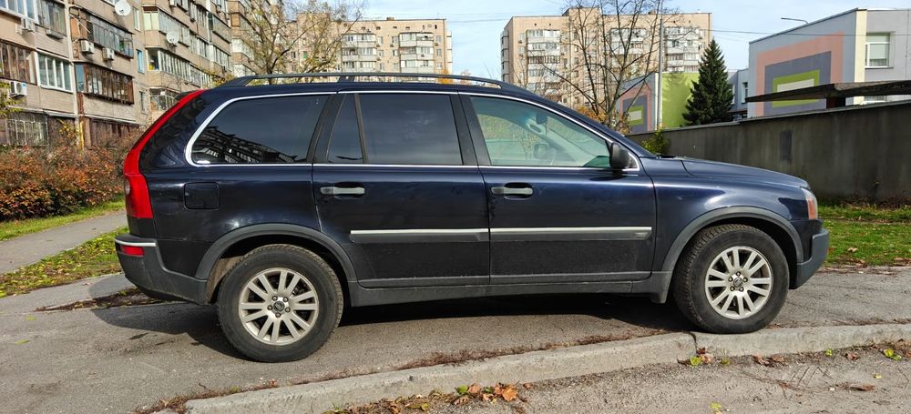 Volvo XC90 2.4 дизель механіка повний привід