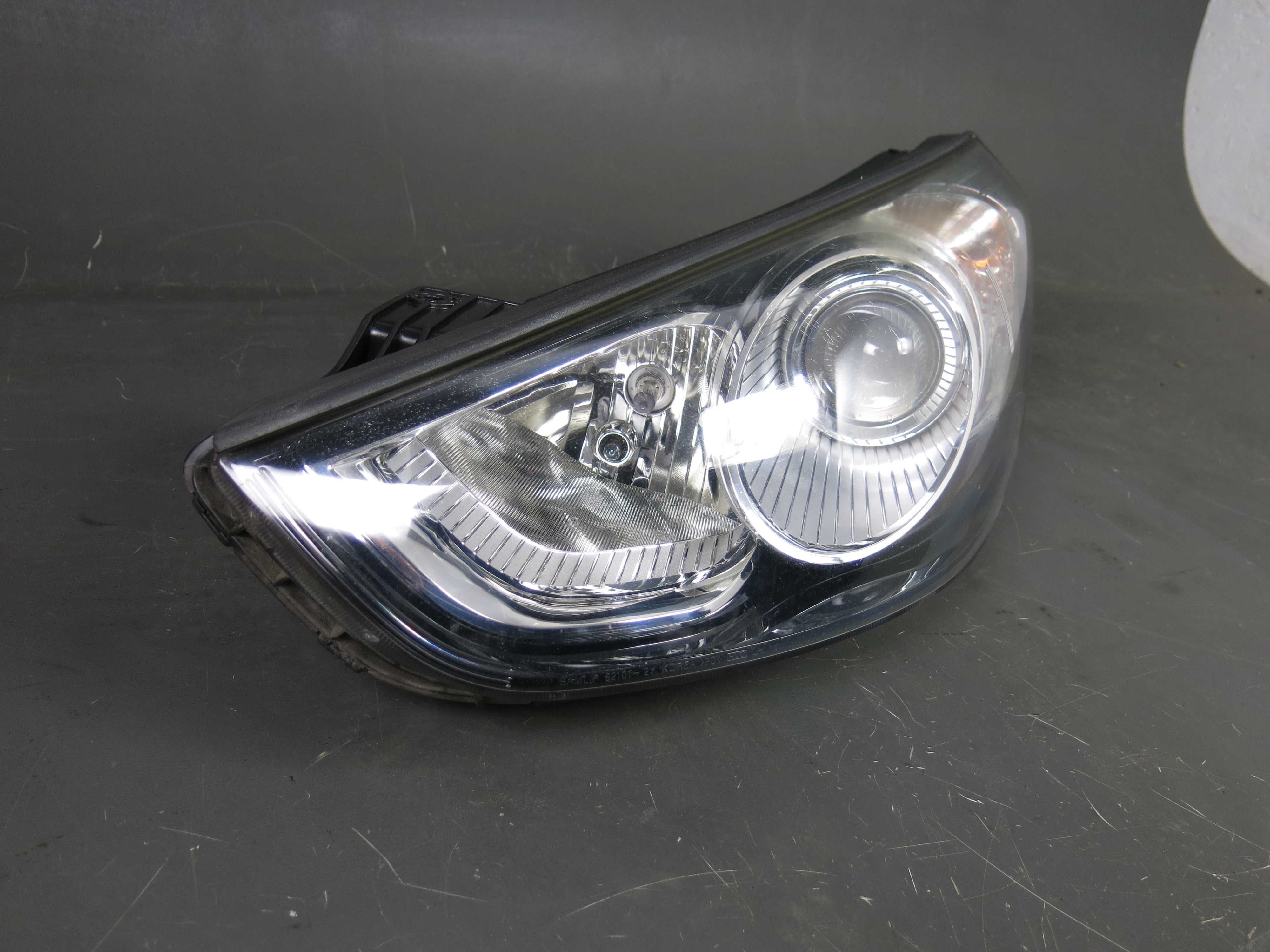 Hyundai IX35 lampa przednia przód lewa reflektor UK