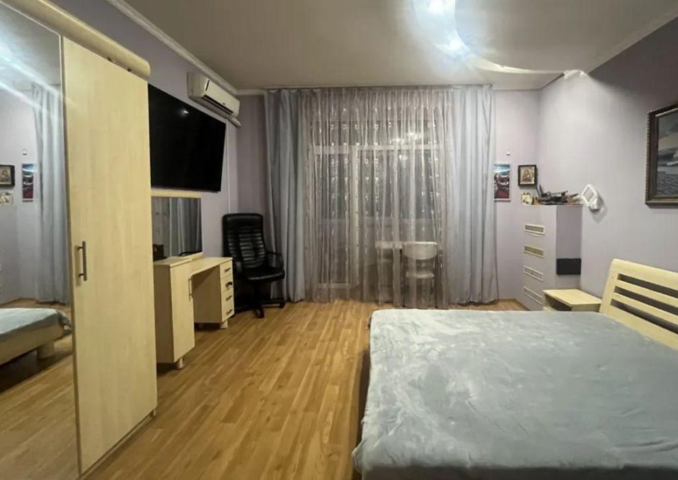 Продам 3-комн квартиру в районе Калинина (Сергея Нигояна) просп.