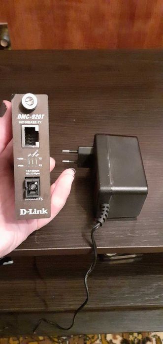 Медіаконвертер D-Link DMC-920T