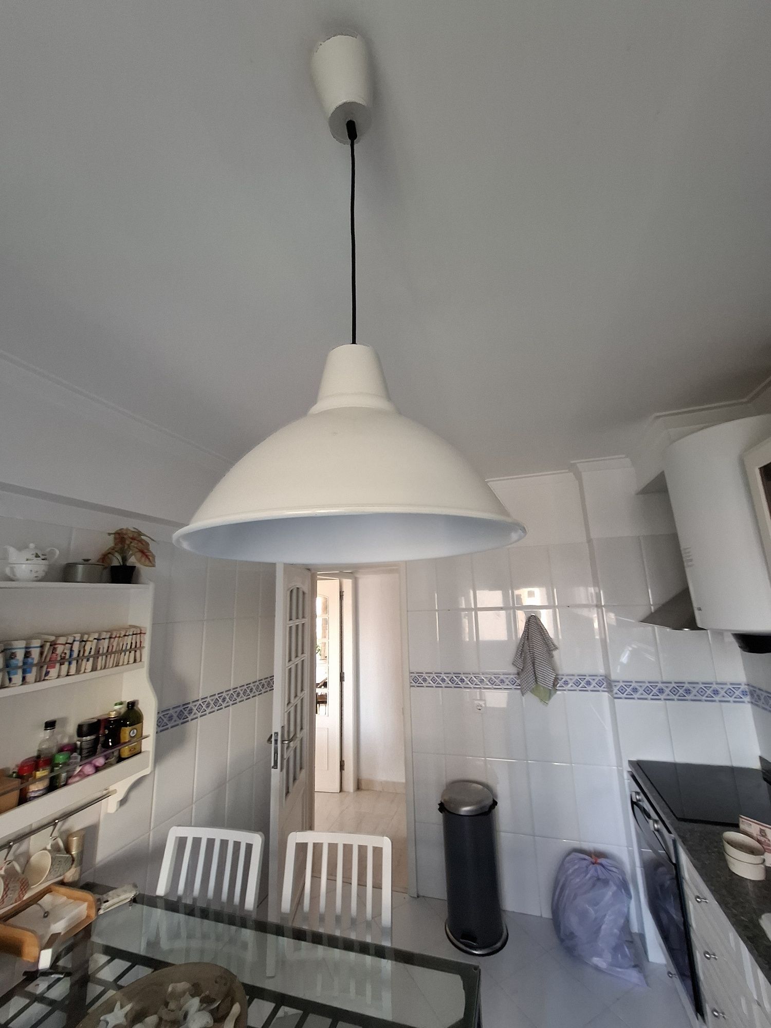 Candeeiro branco bege de tecto suspenso Ikea