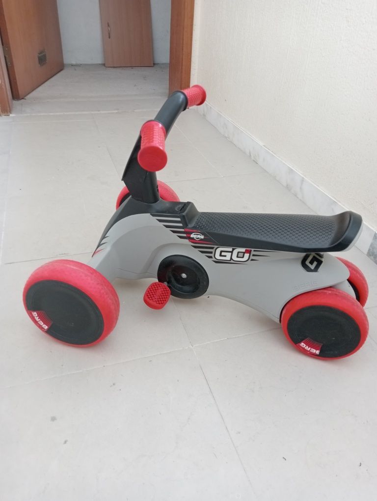Quadriciclo berg para criança