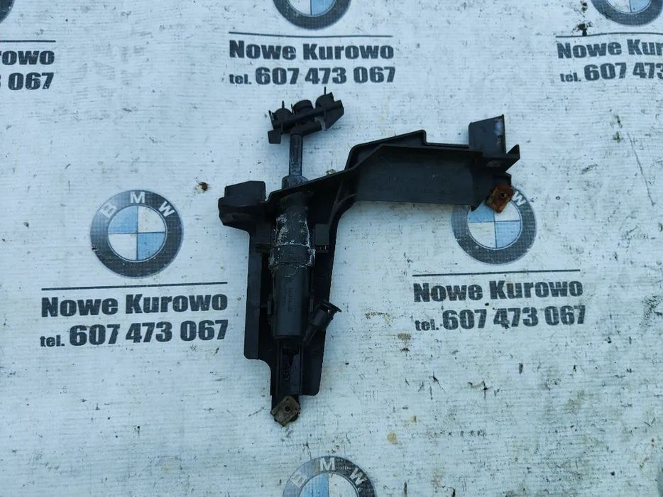 BMW E46 Sedan Kombi Ślizg lampy spryskiwacz dysza spryskiwacza Prawa