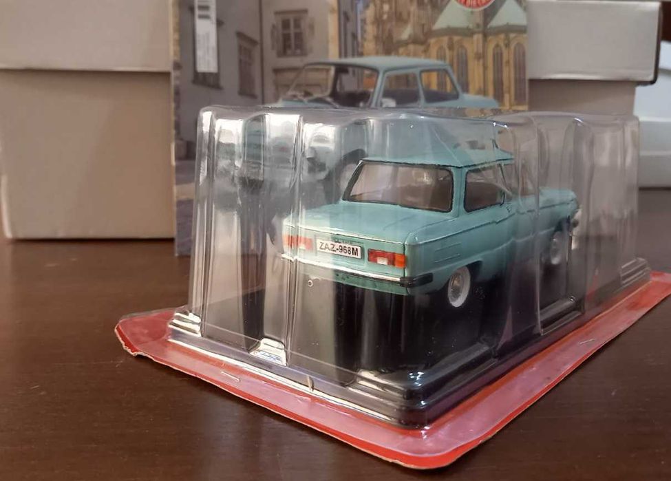 Журнал Nezapomenutelna Auta №38 с моделью(1:24) ЗАЗ-968М Запорожец
