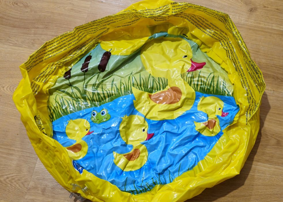 Basen dla małego dziecka