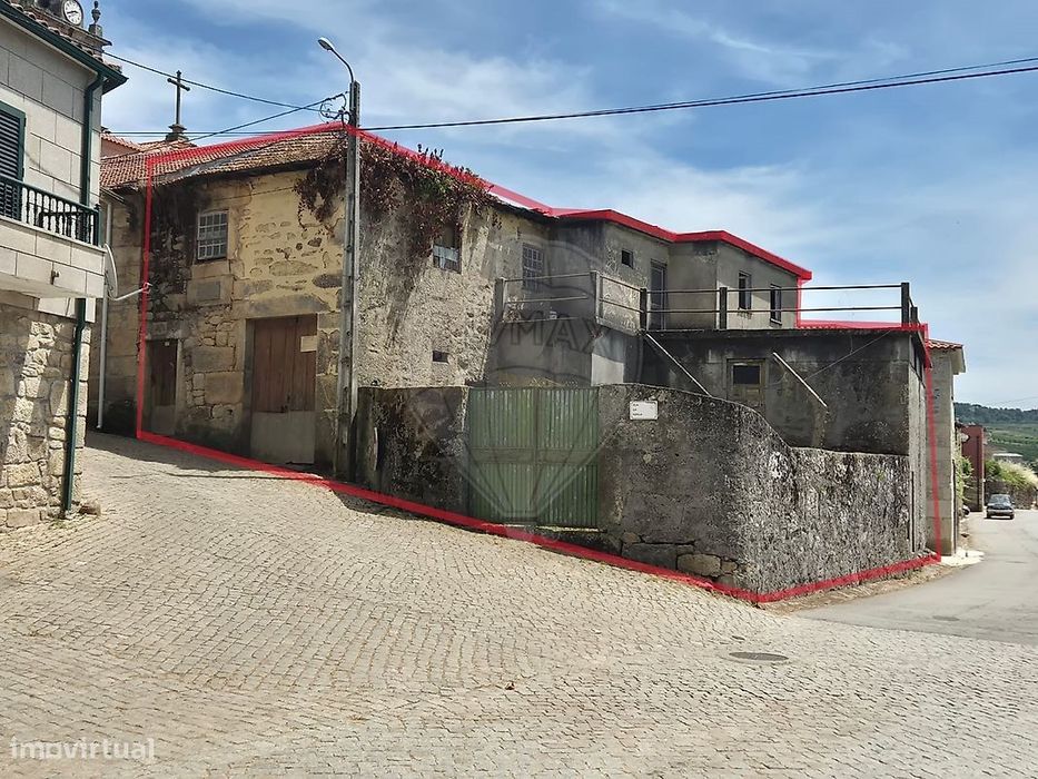 Moradia T4 para venda