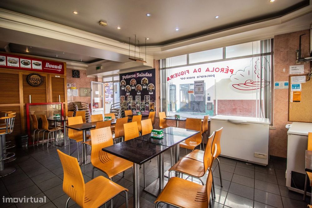 Café Pastelaria para venda no Centro da Figueira da Foz