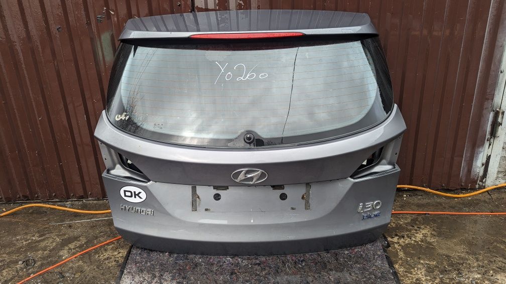 Ляда кришка багажника hyundai i30 універсал 2012-15 рік