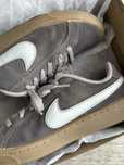 buty brązowe zamsz nike