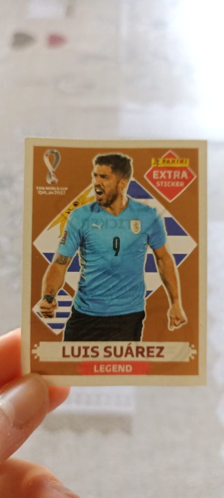 Cromo do Luis Suárez Legend Bronze