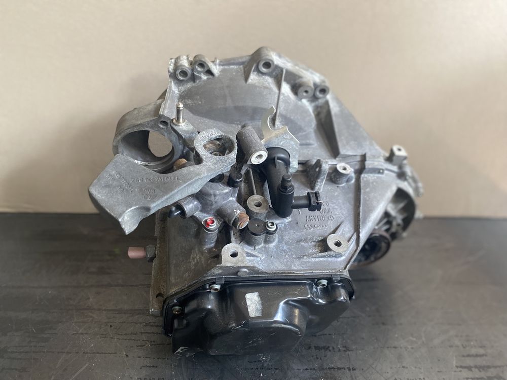 Кадді Caddy кпп коробка передач 1.4 BUD JJW MBQ GXZ