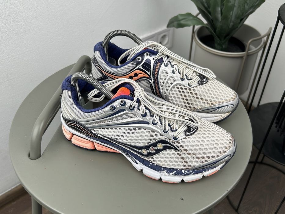 Оригінал! Кросівки Saucony Triumph 37.5 розмір MM782