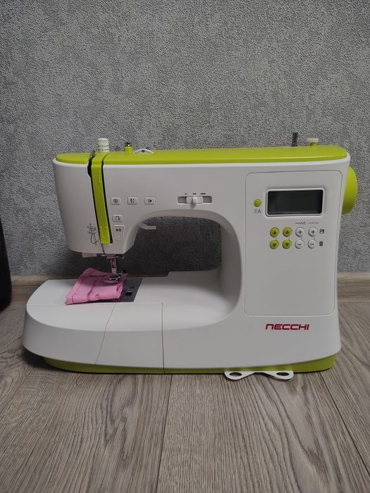 Швейна машина Necchi NC 102D